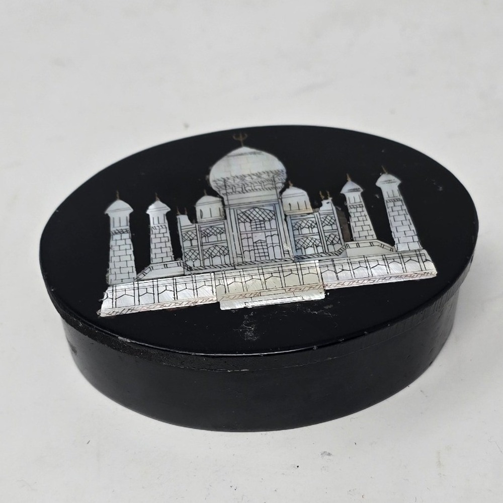 Vtg Taj Mahal Mother of Pearl inlay trinket jewelry box black oval stone READ